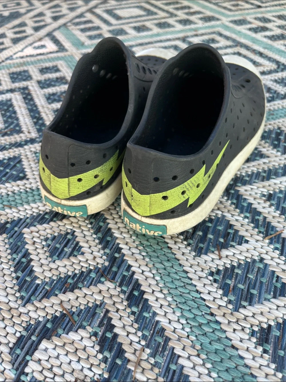 Native Kids Jefferson Water Shoes — Black with Green Lighting Bolt J2
